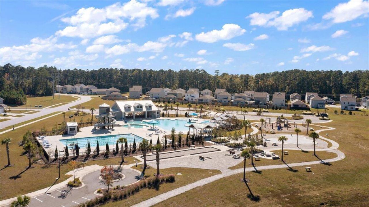 648 Silver Spruce Street Photo 24