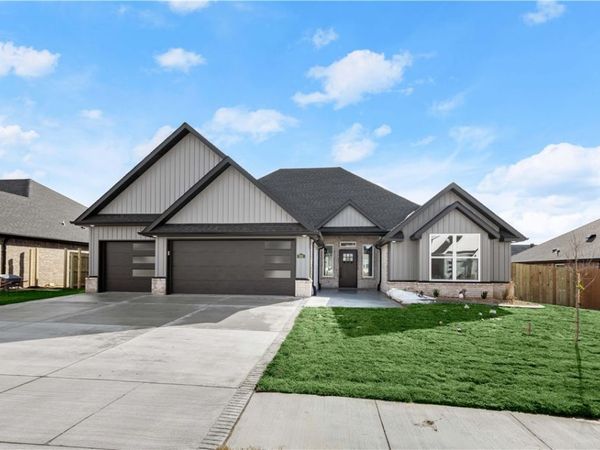 701 Bronco Street, Centerton, AR 72719