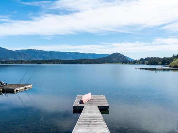 9905 Stin-Qua Rd, Honeymoon Bay, BC V0R 1Y0