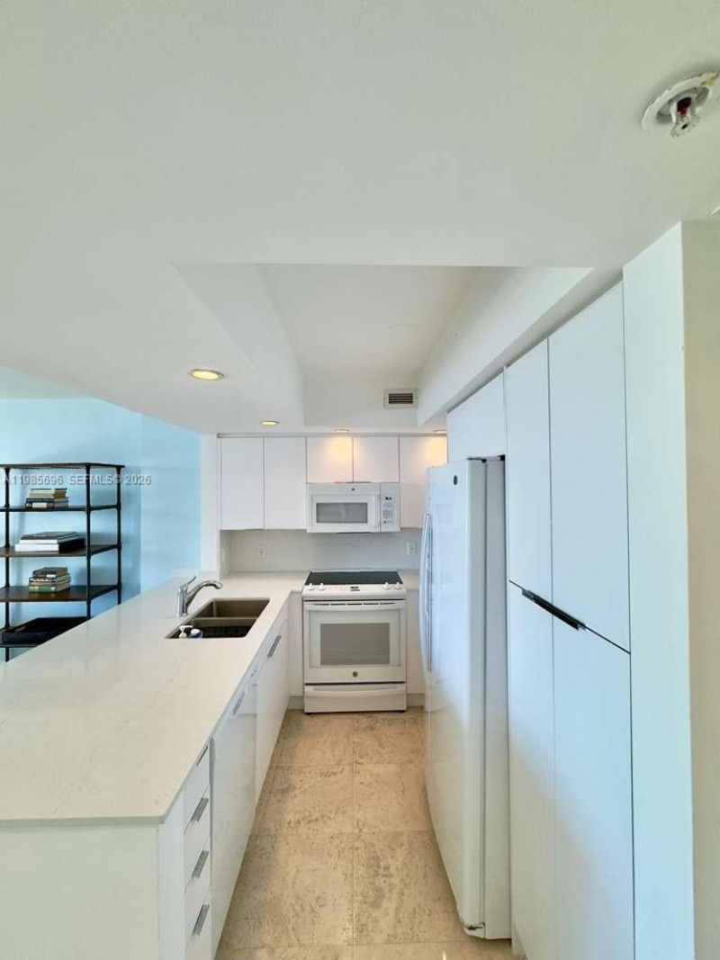 5600 Collins Ave, Unit 5L, Miami Beach, FL 33140 Photo