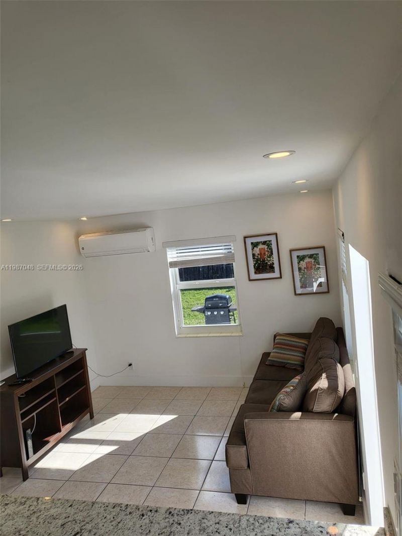 6130 Grant St , Unit 2, Hollywood, FL 33024 Photo