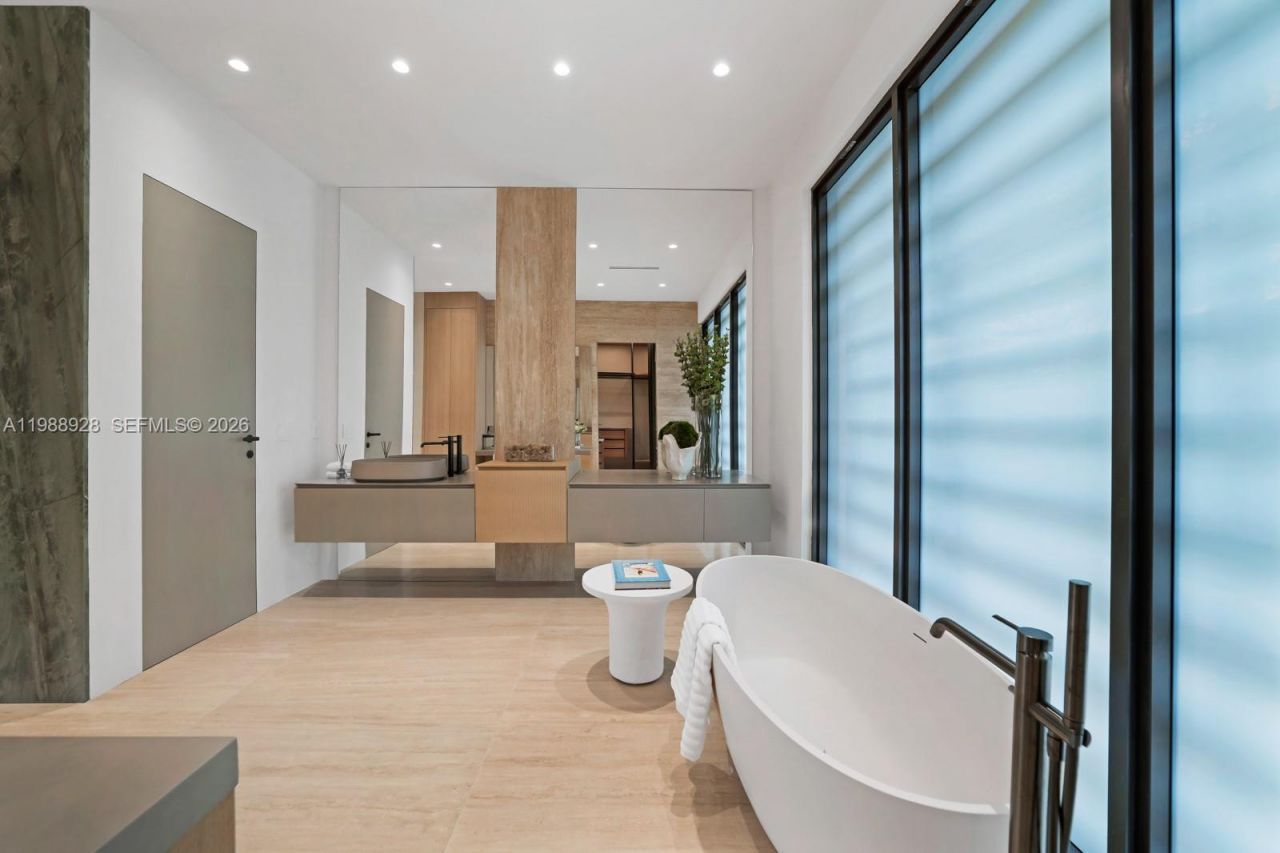 5545 SW 81st Ter , Miami, FL 33143 Photo