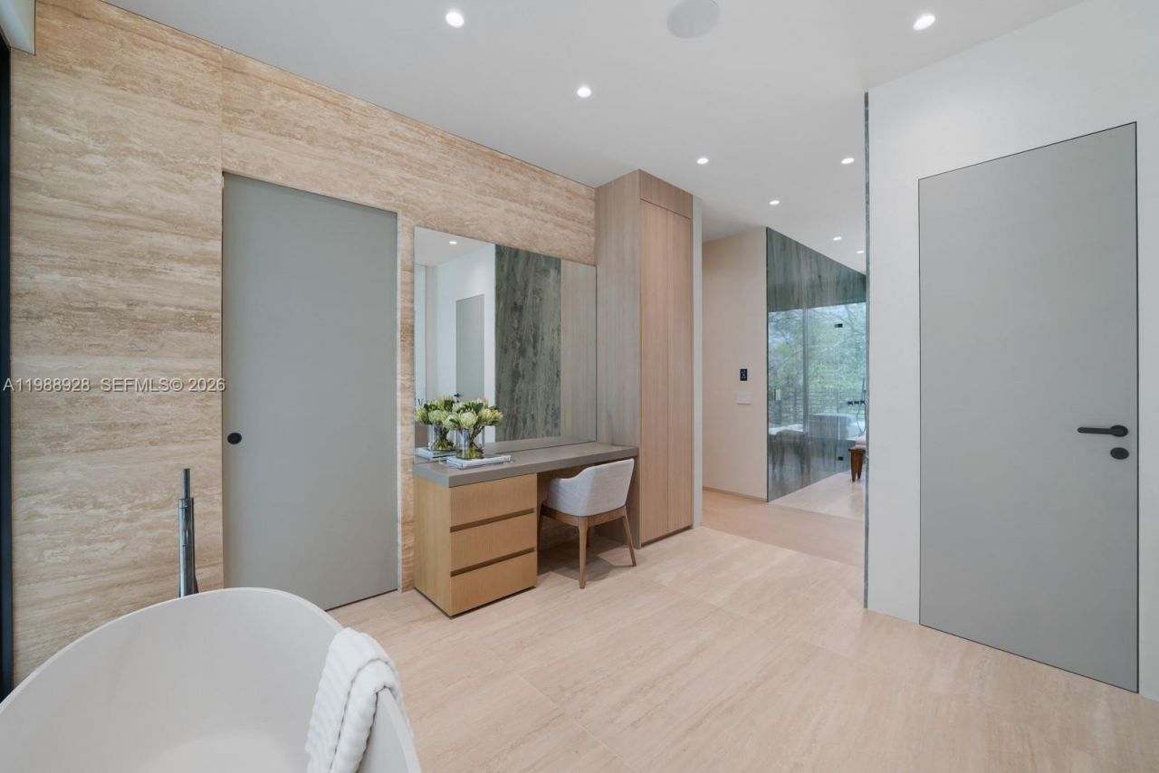 5545 SW 81st Ter , Miami, FL 33143 Photo