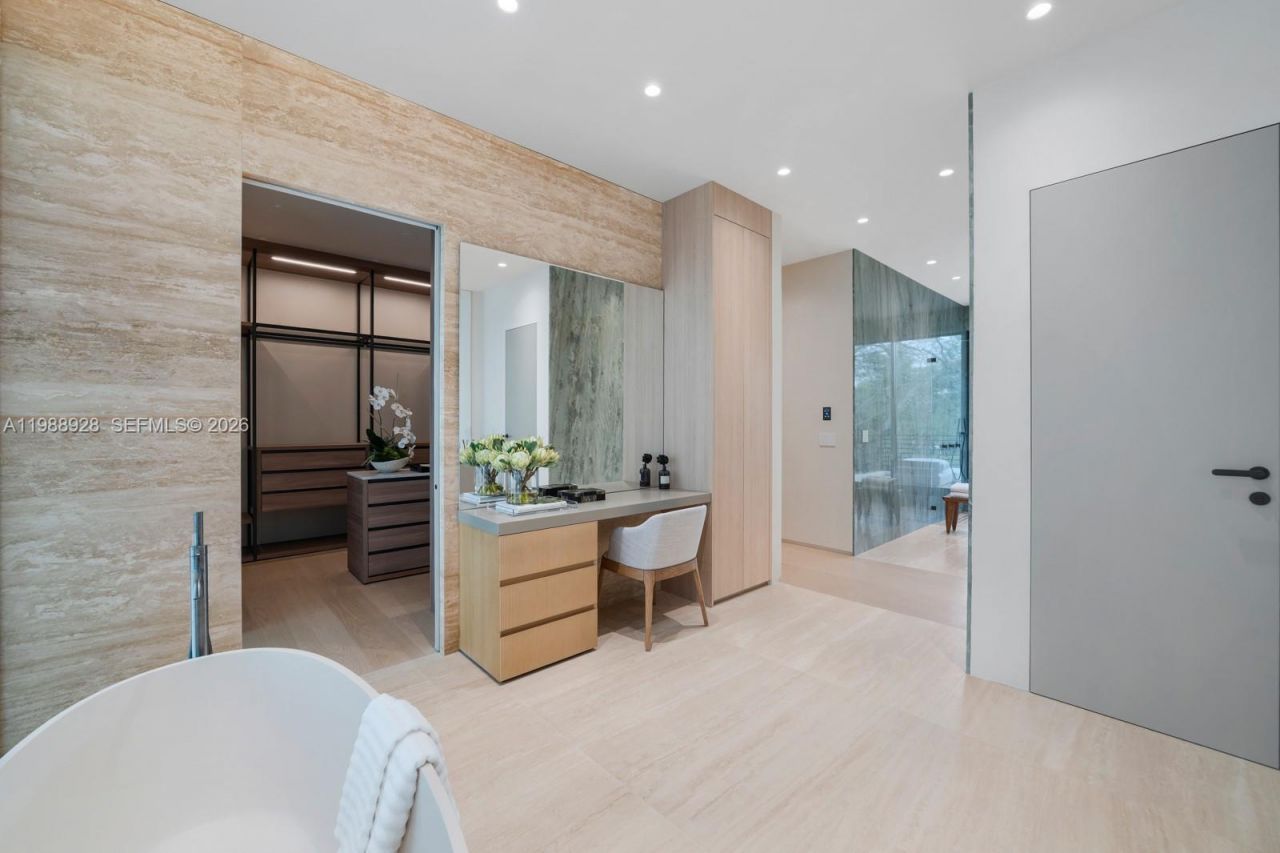 5545 SW 81st Ter , Miami, FL 33143 Photo