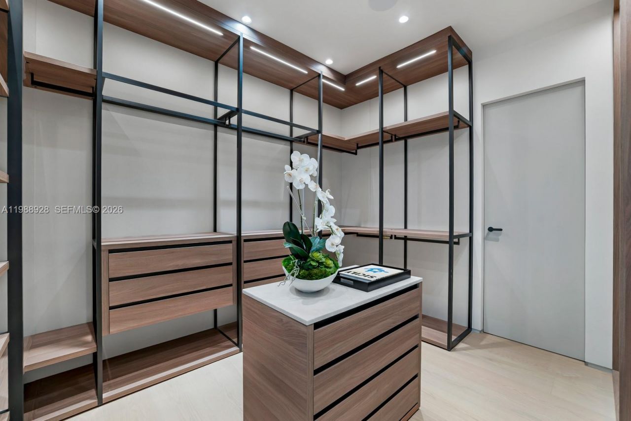 5545 SW 81st Ter , Miami, FL 33143 Photo