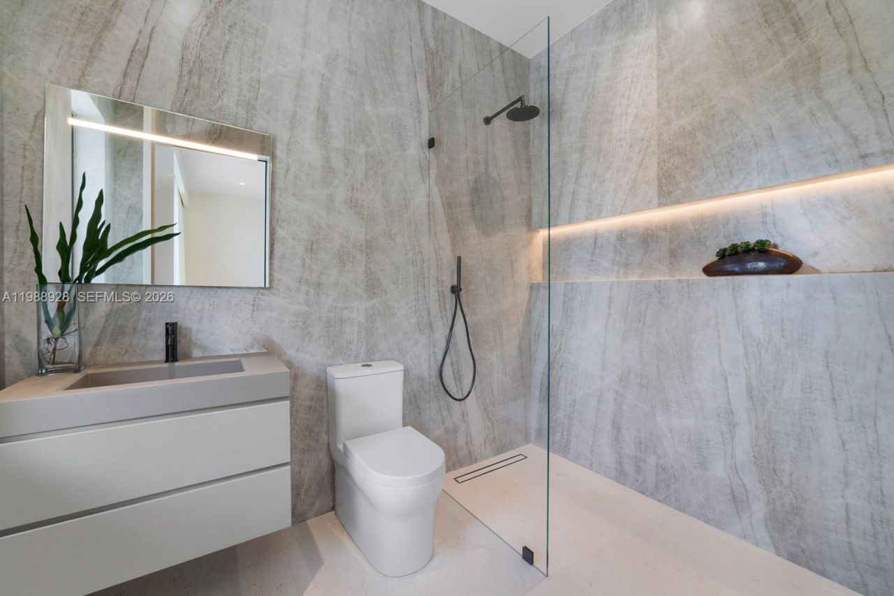 5545 SW 81st Ter , Miami, FL 33143 Photo