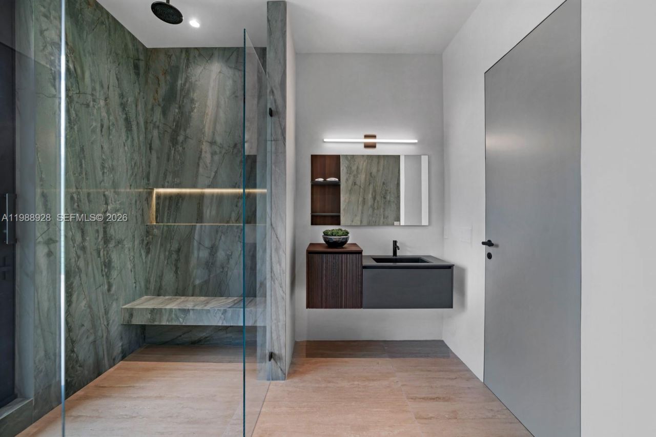 5545 SW 81st Ter , Miami, FL 33143 Photo