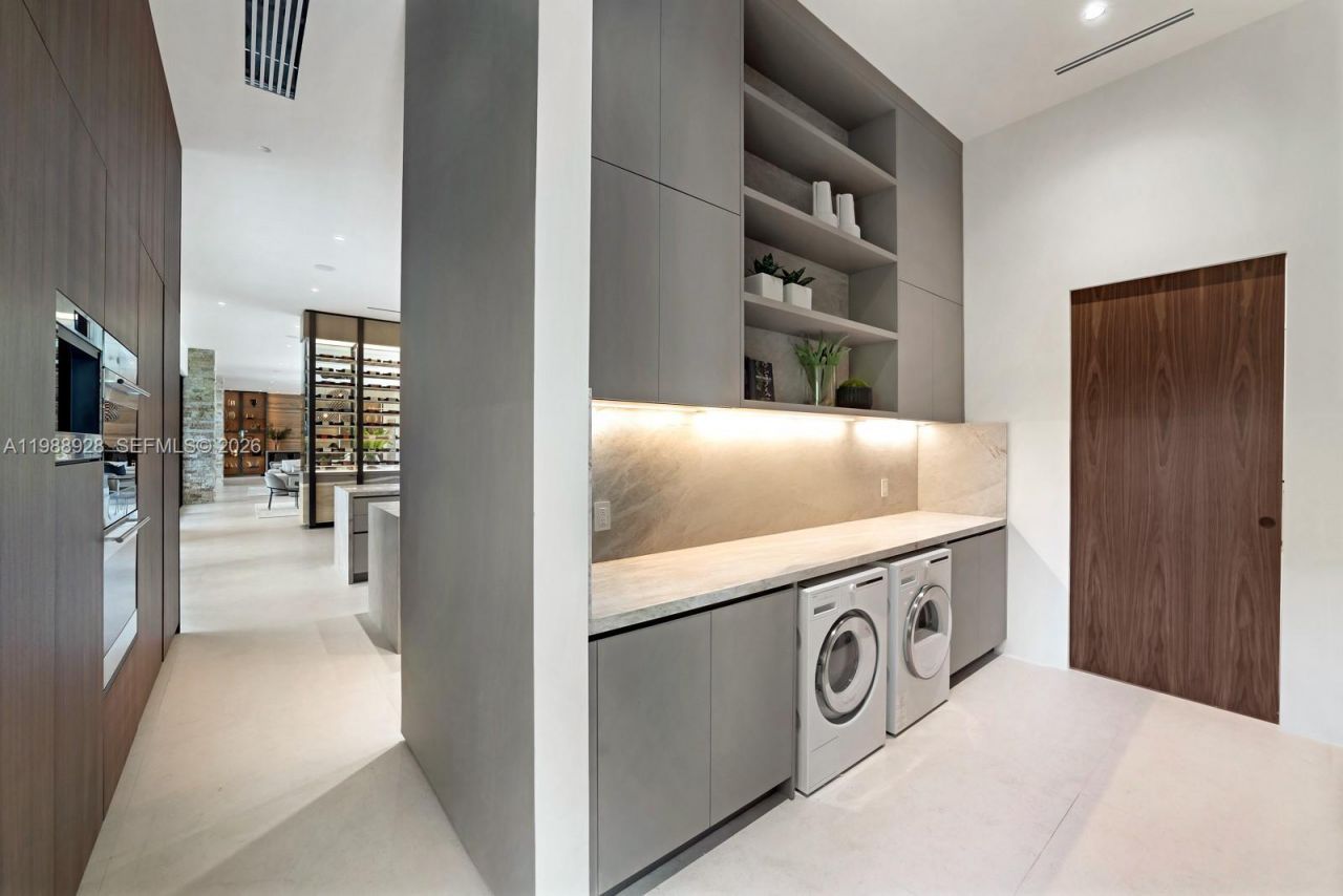 5545 SW 81st Ter , Miami, FL 33143 Photo