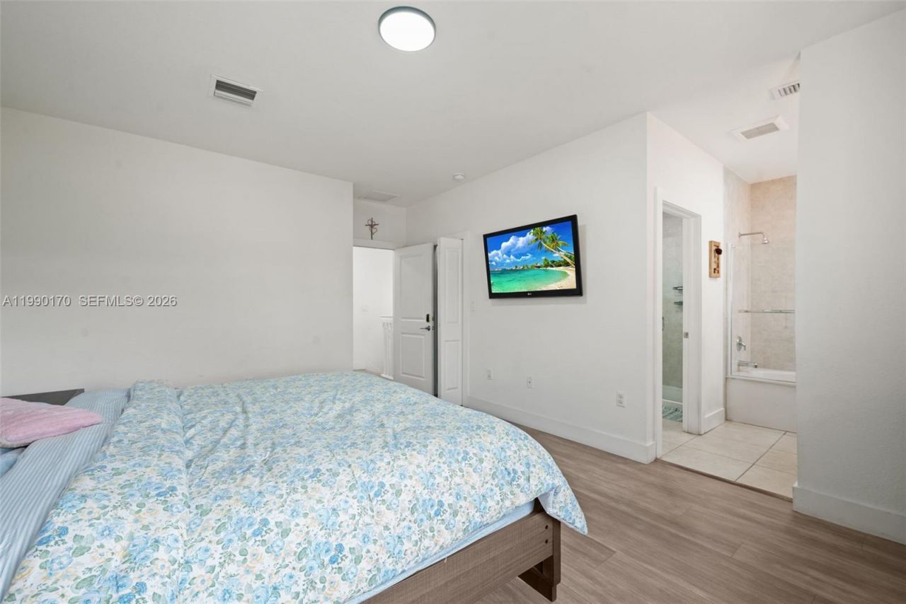 12748 SW 131st Ter, Miami, FL 33186 Photo