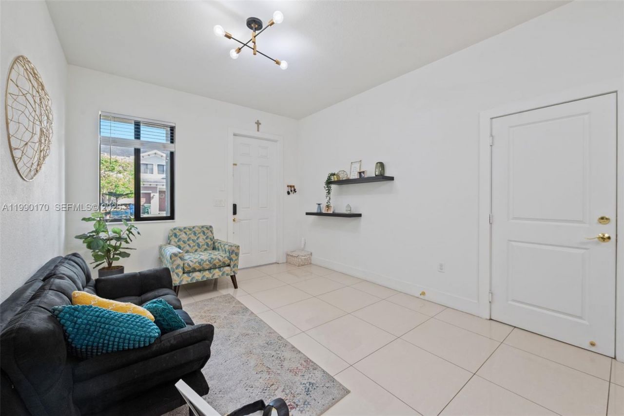 12748 SW 131st Ter, Miami, FL 33186 Photo