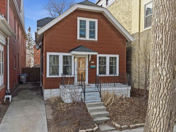 1941 N Bartlett St, Milwaukee, WI 53202