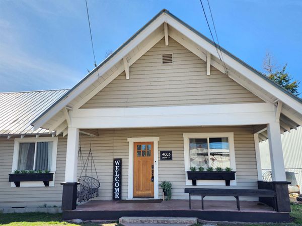 4003 Cedar St, Loon Lake, WA 99148