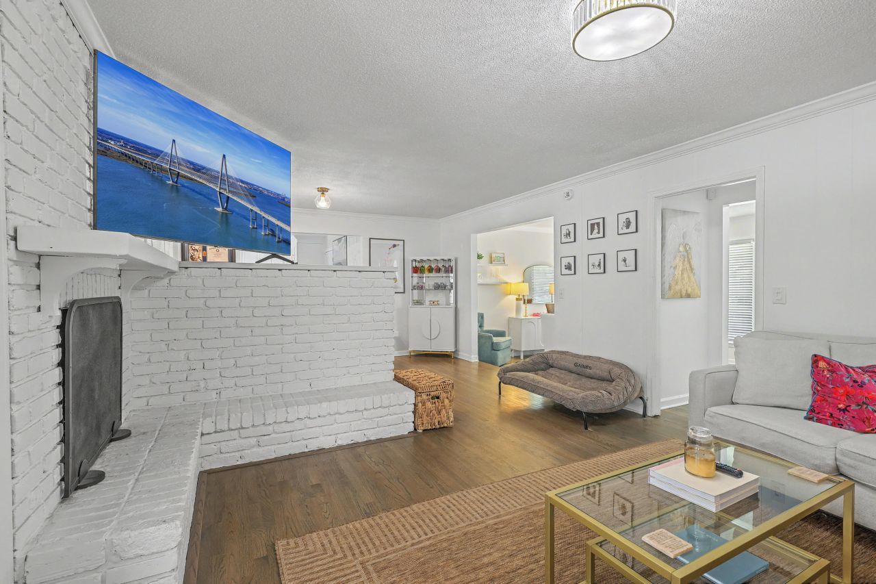 737 Canary Drive Photo 11