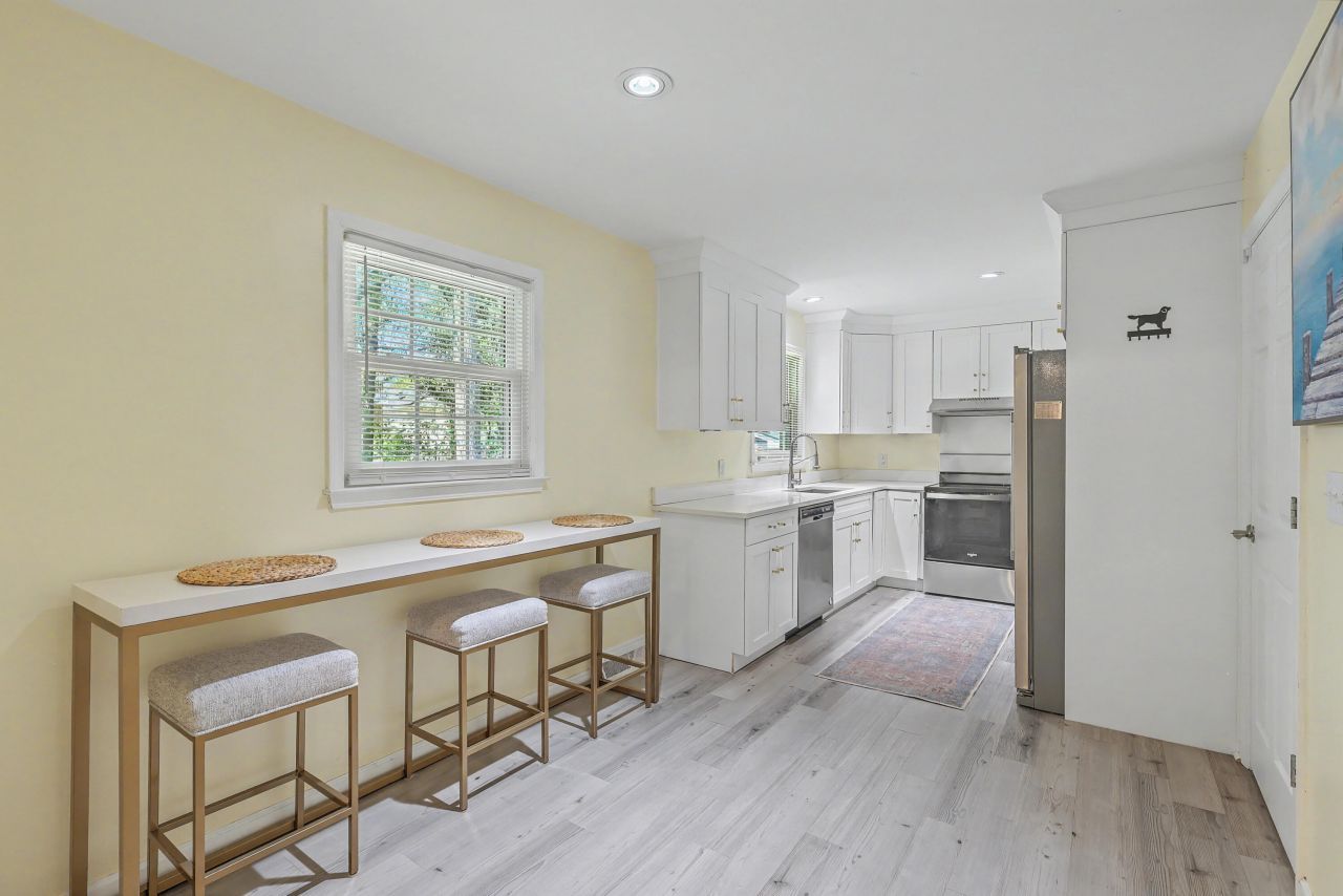 737 Canary Drive Photo 15