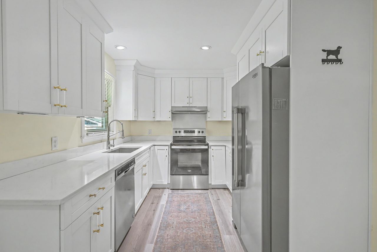 737 Canary Drive Photo 17