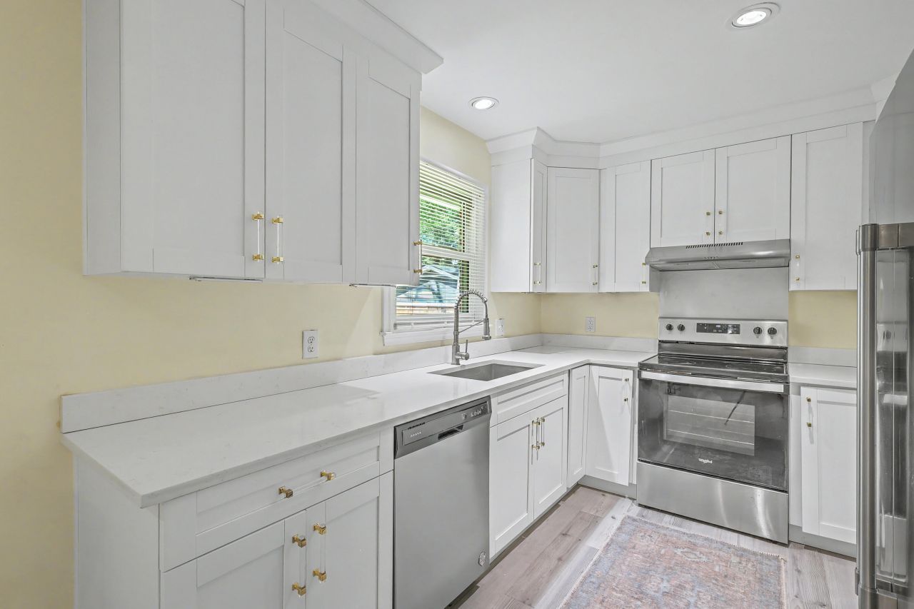 737 Canary Drive Photo 19