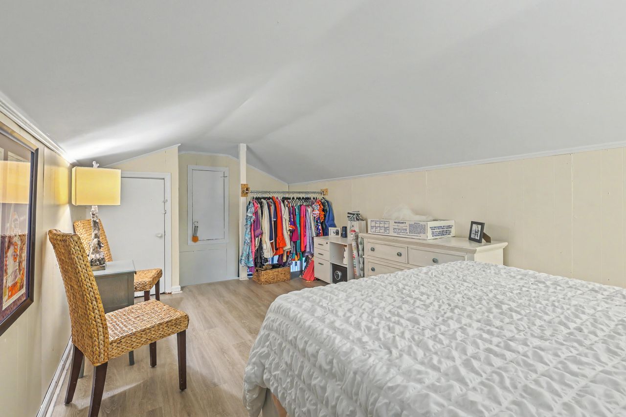 737 Canary Drive Photo 32