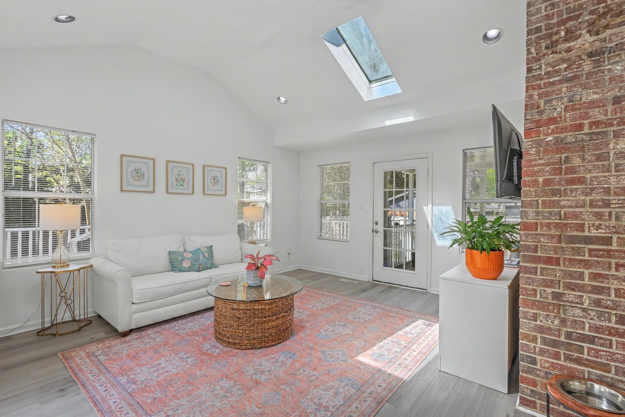 737 Canary Drive Photo 33