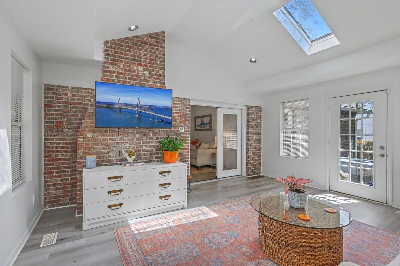 737 Canary Drive Photo 35