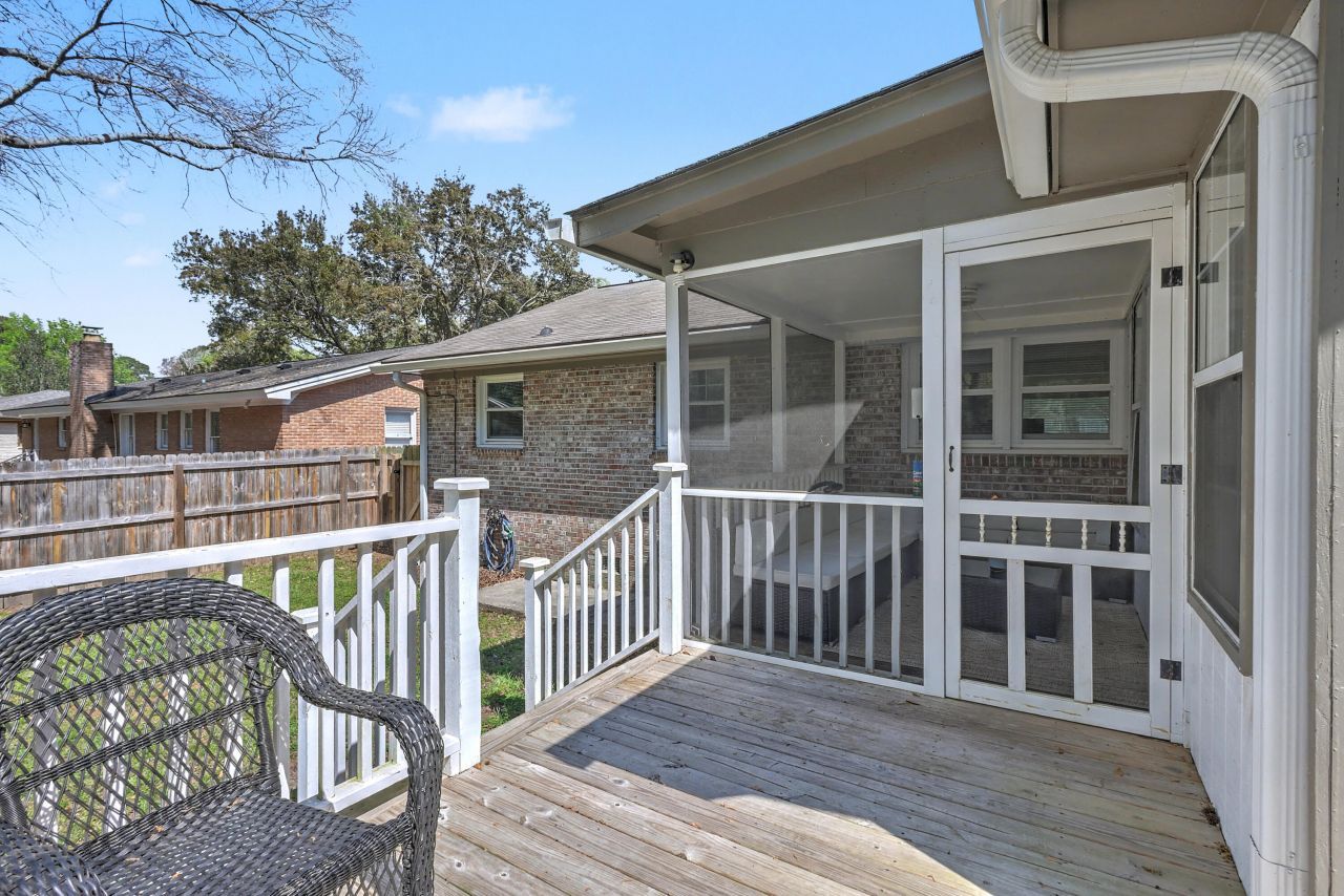 737 Canary Drive Photo 37