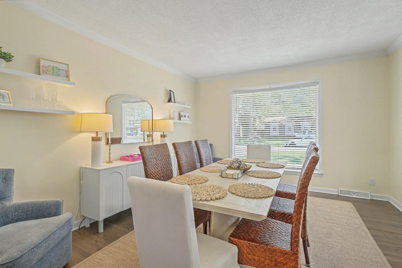 737 Canary Drive Photo 7