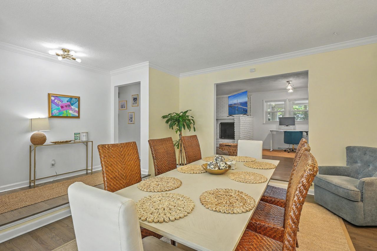 737 Canary Drive Photo 8