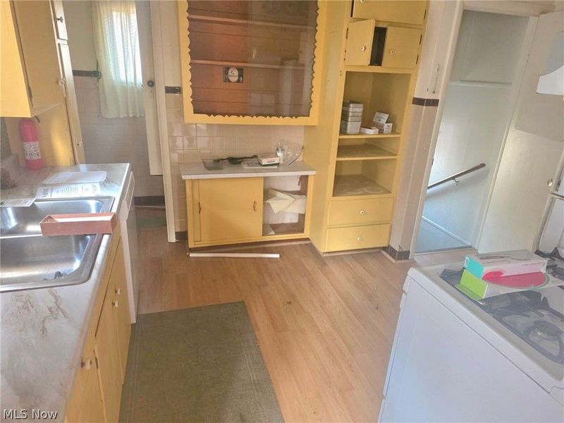 646 Columbia Avenue, Akron, OH 44310 Photo 9