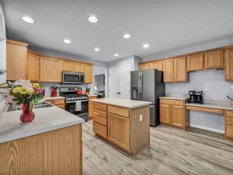 4195 Jenee Drive , Lorain, OH 44053 Photo 13