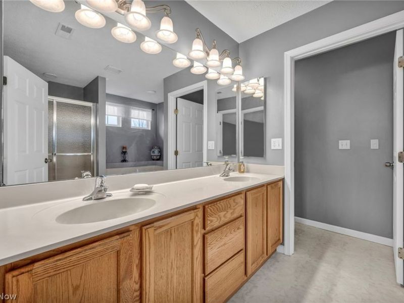 4195 Jenee Drive , Lorain, OH 44053 Photo 30