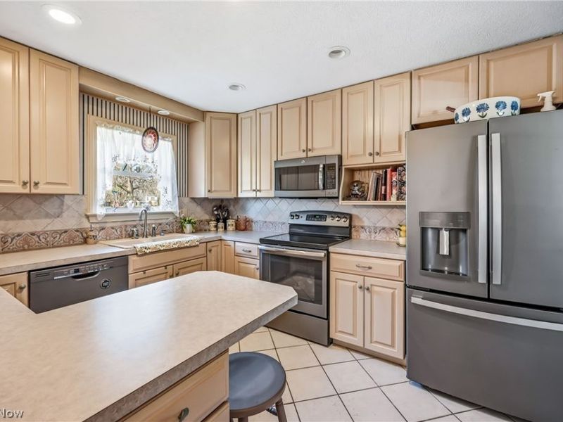 11488 N 12th Street , Beloit, OH 44609 Photo 6