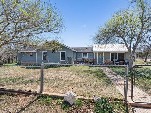 137 Scarlet Oaks DR, Dale, TX 78616