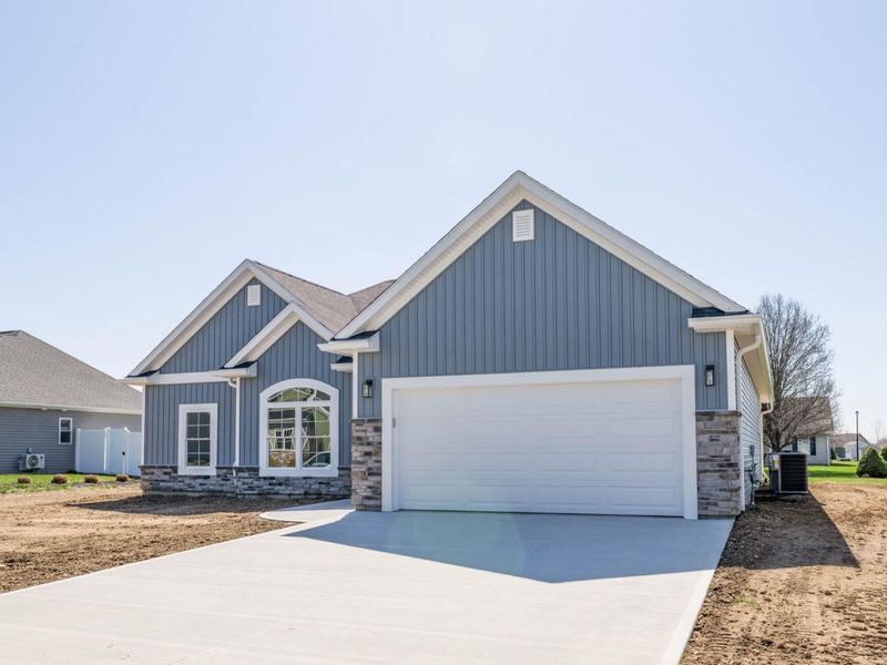 2917 Seminole Way, Piqua, OH 45356 Photo 3