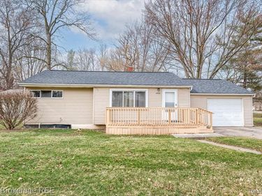 4093 Coral Street, Burton, MI 48509