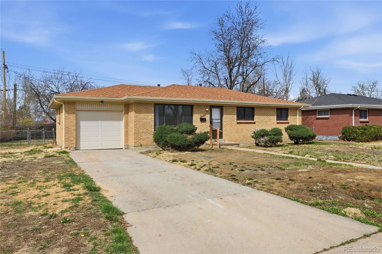 3101 Victor Street, Aurora, CO 80011 Main Photo