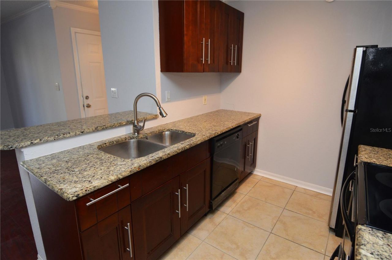 10265 Gandy Boulevard N, Unit 907, Saint Petersburg, FL 33702 Photo