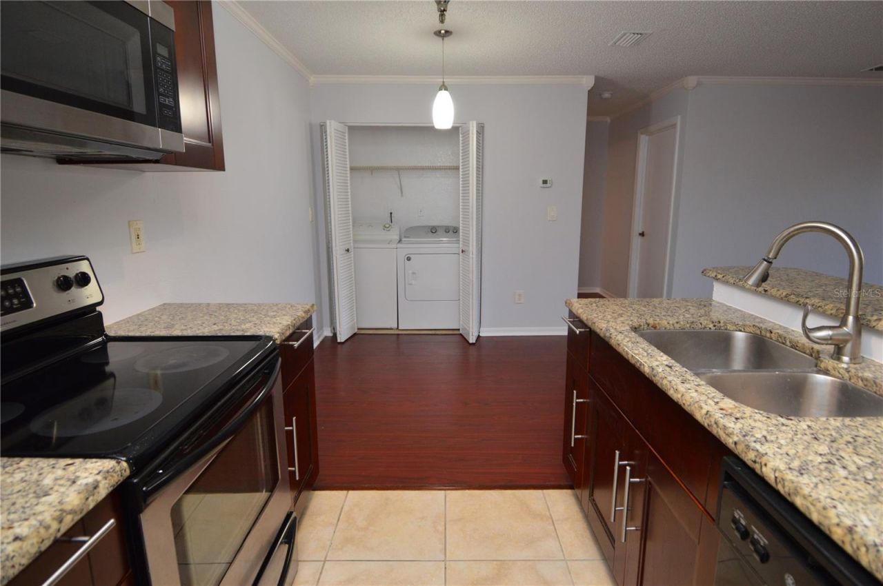 10265 Gandy Boulevard N, Unit 907, Saint Petersburg, FL 33702 Photo