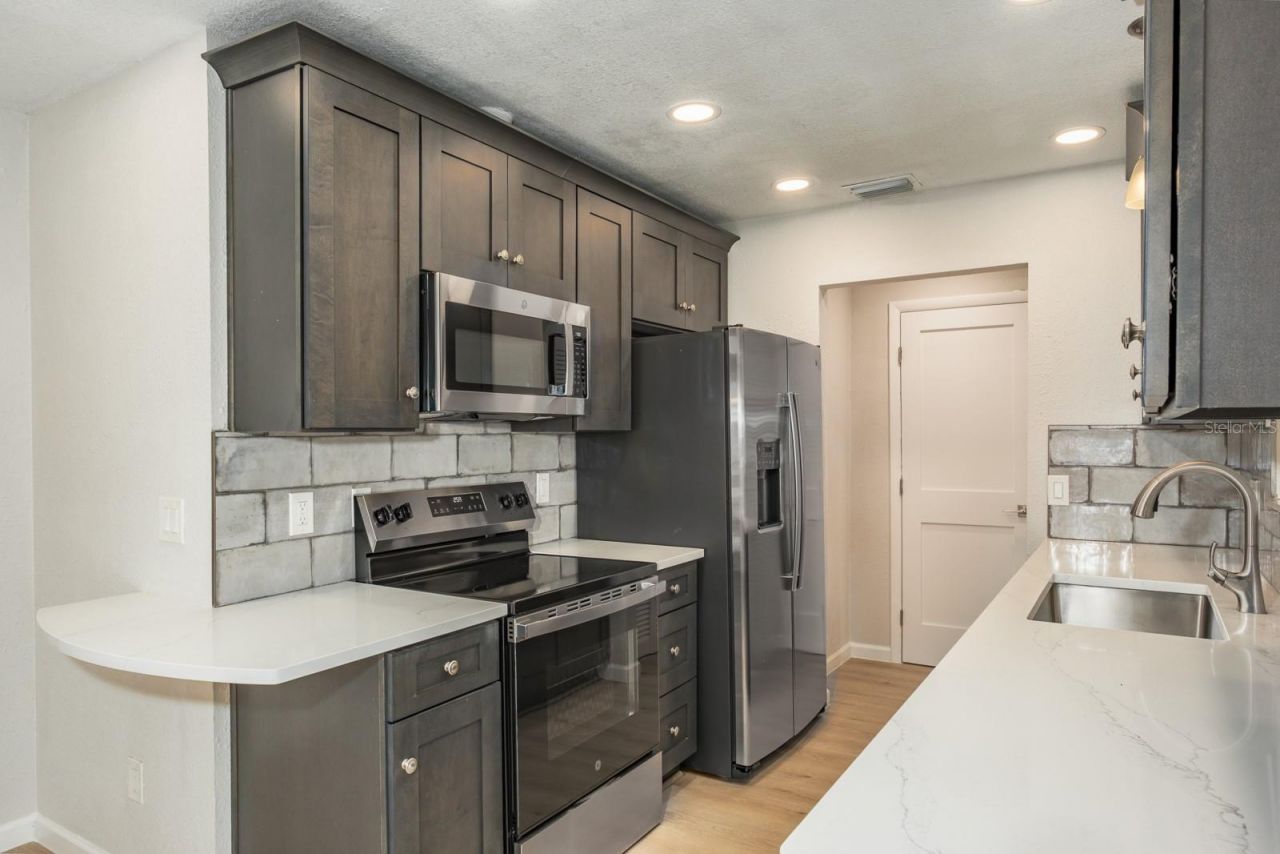 4228 37th Avenue N, Saint Petersburg, FL 33713 Photo