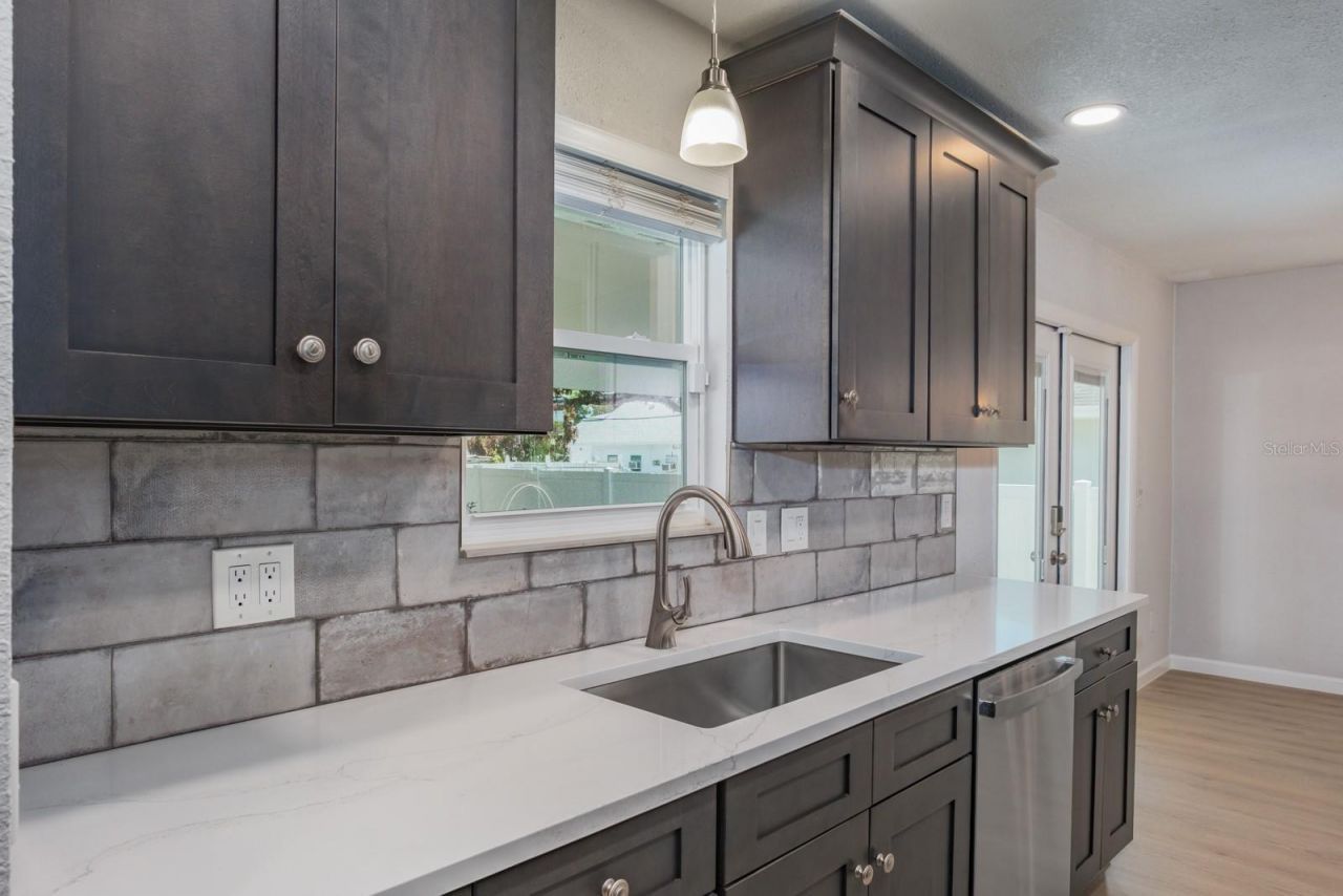 4228 37th Avenue N, Saint Petersburg, FL 33713 Photo