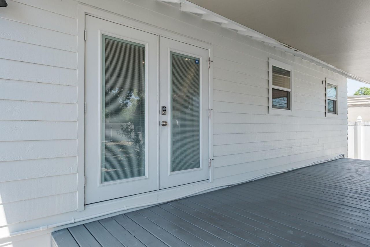 4228 37th Avenue N, Saint Petersburg, FL 33713 Photo