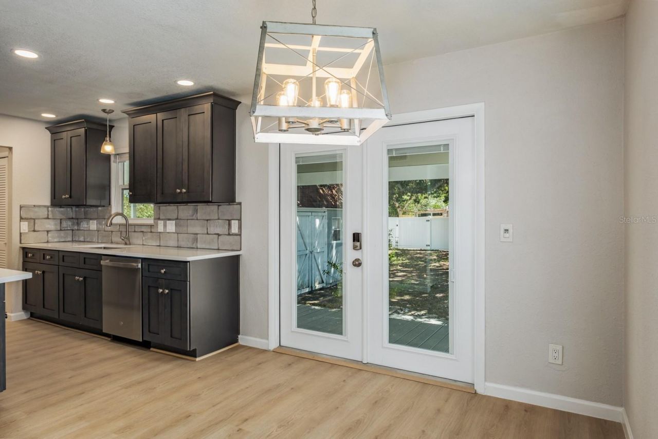 4228 37th Avenue N, Saint Petersburg, FL 33713 Photo