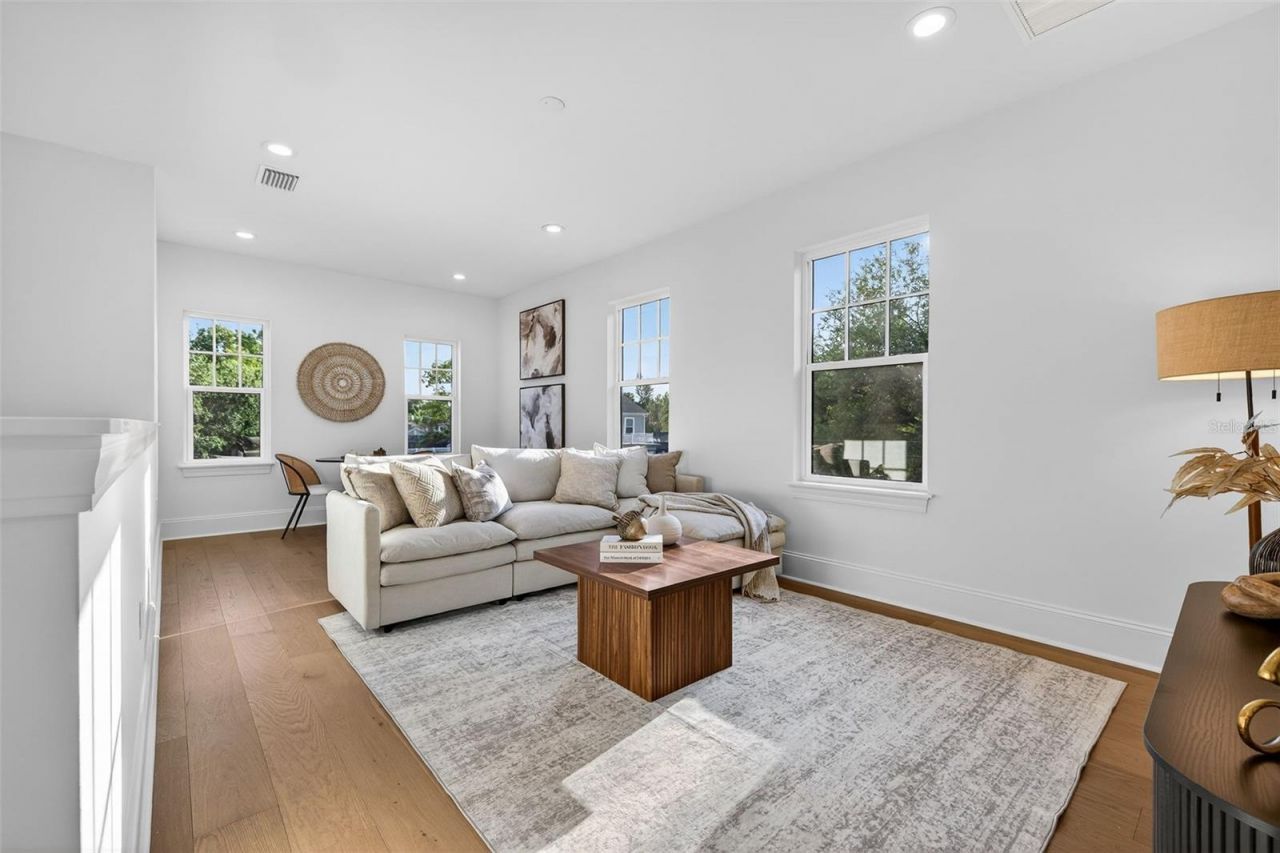 939 19th Avenue N, Saint Petersburg, FL 33704 Photo