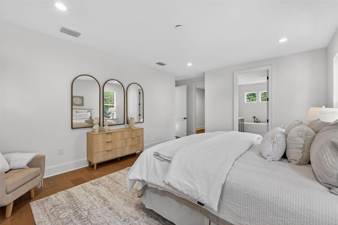 939 19th Avenue N, Saint Petersburg, FL 33704 Photo