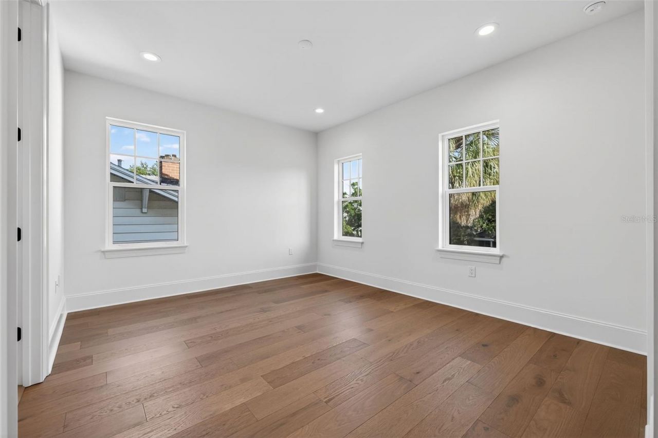 939 19th Avenue N, Saint Petersburg, FL 33704 Photo