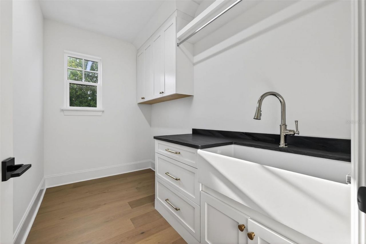 939 19th Avenue N, Saint Petersburg, FL 33704 Photo