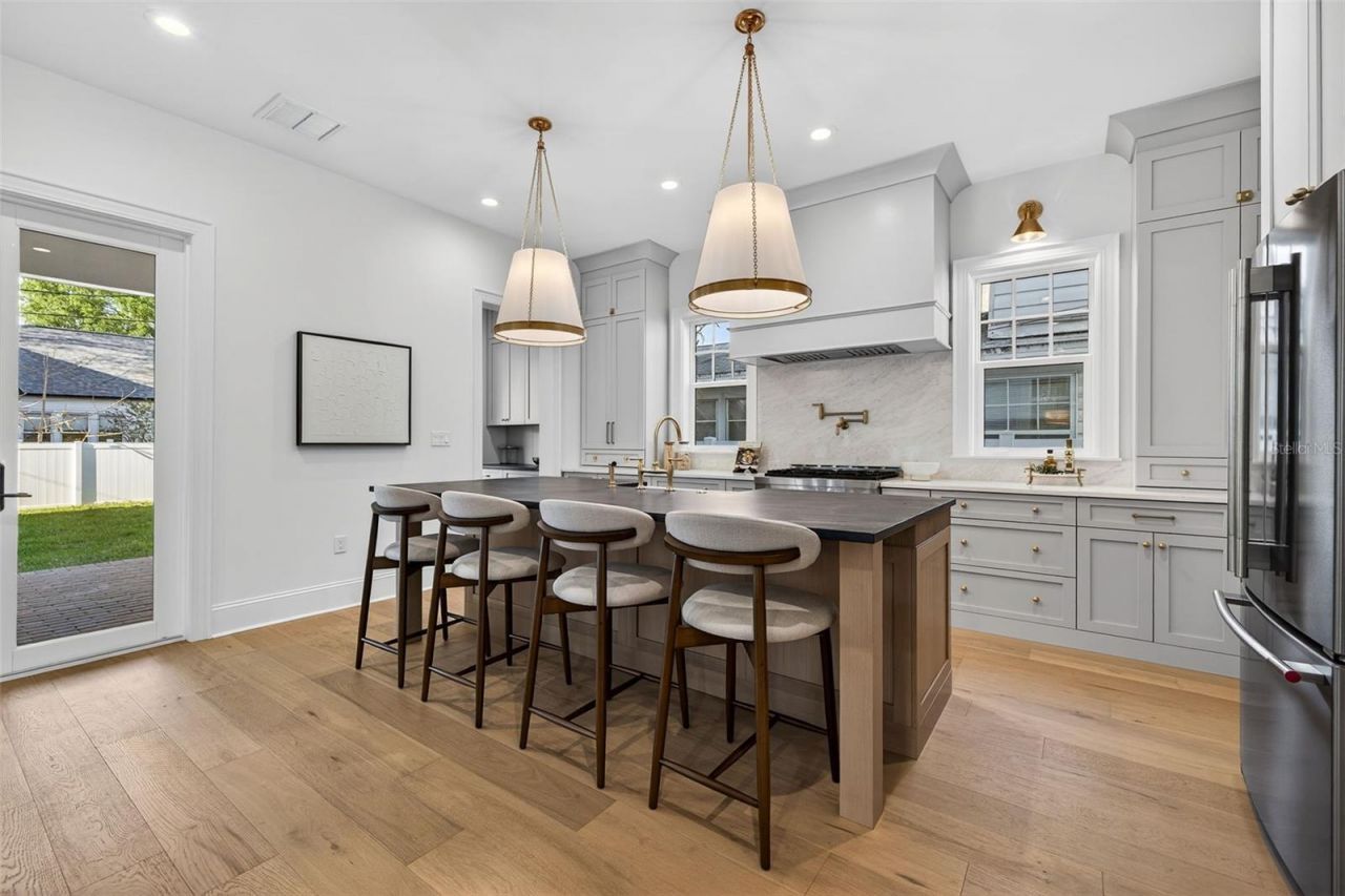 939 19th Avenue N, Saint Petersburg, FL 33704 Photo