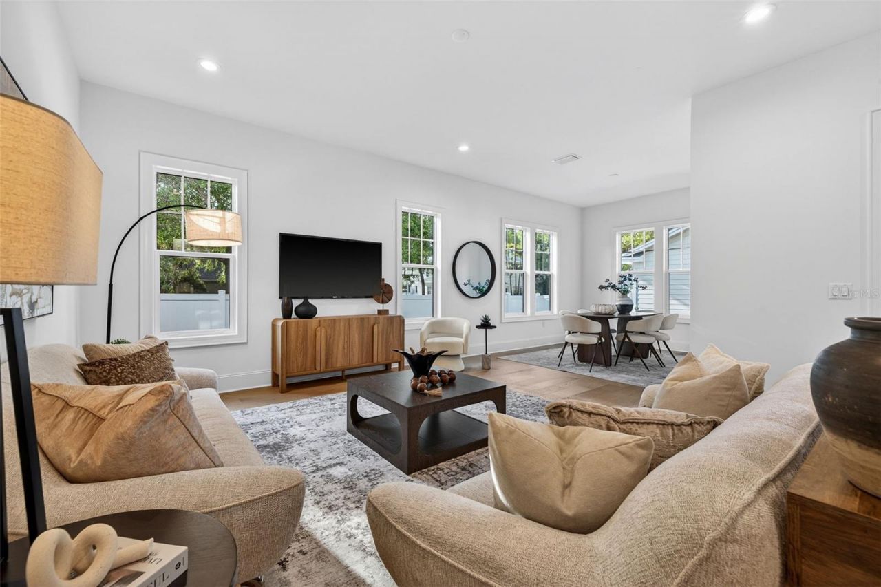 939 19th Avenue N, Saint Petersburg, FL 33704 Photo