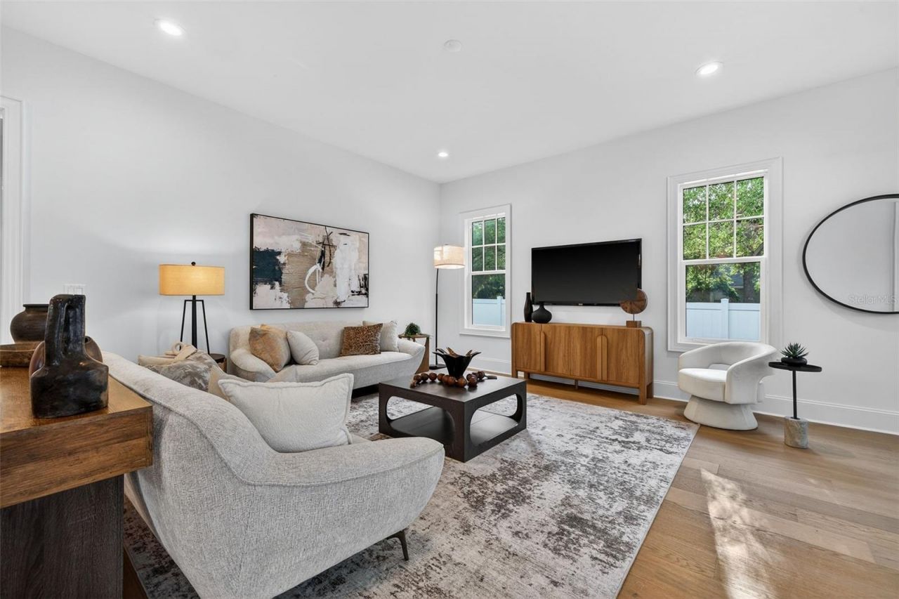 939 19th Avenue N, Saint Petersburg, FL 33704 Photo