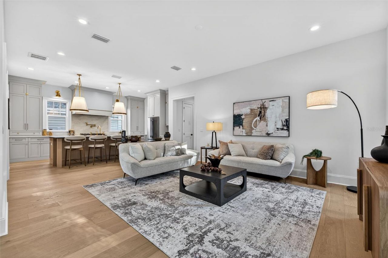 939 19th Avenue N, Saint Petersburg, FL 33704 Photo