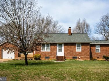 8635 NORTH VALLEY PIKE , ROCKINGHAM, VA 22802