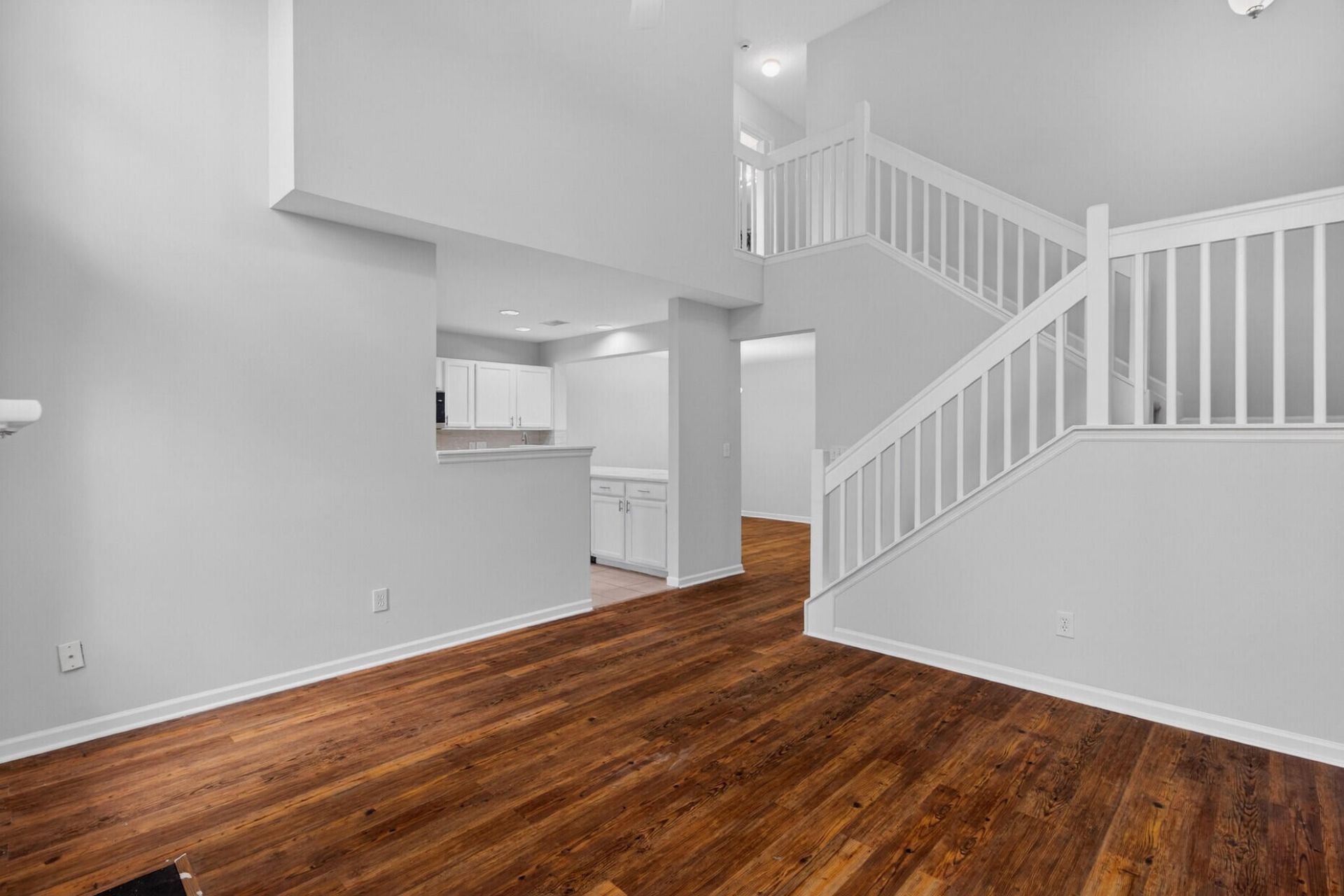 1004 Yellow Hawthorn Photo 13